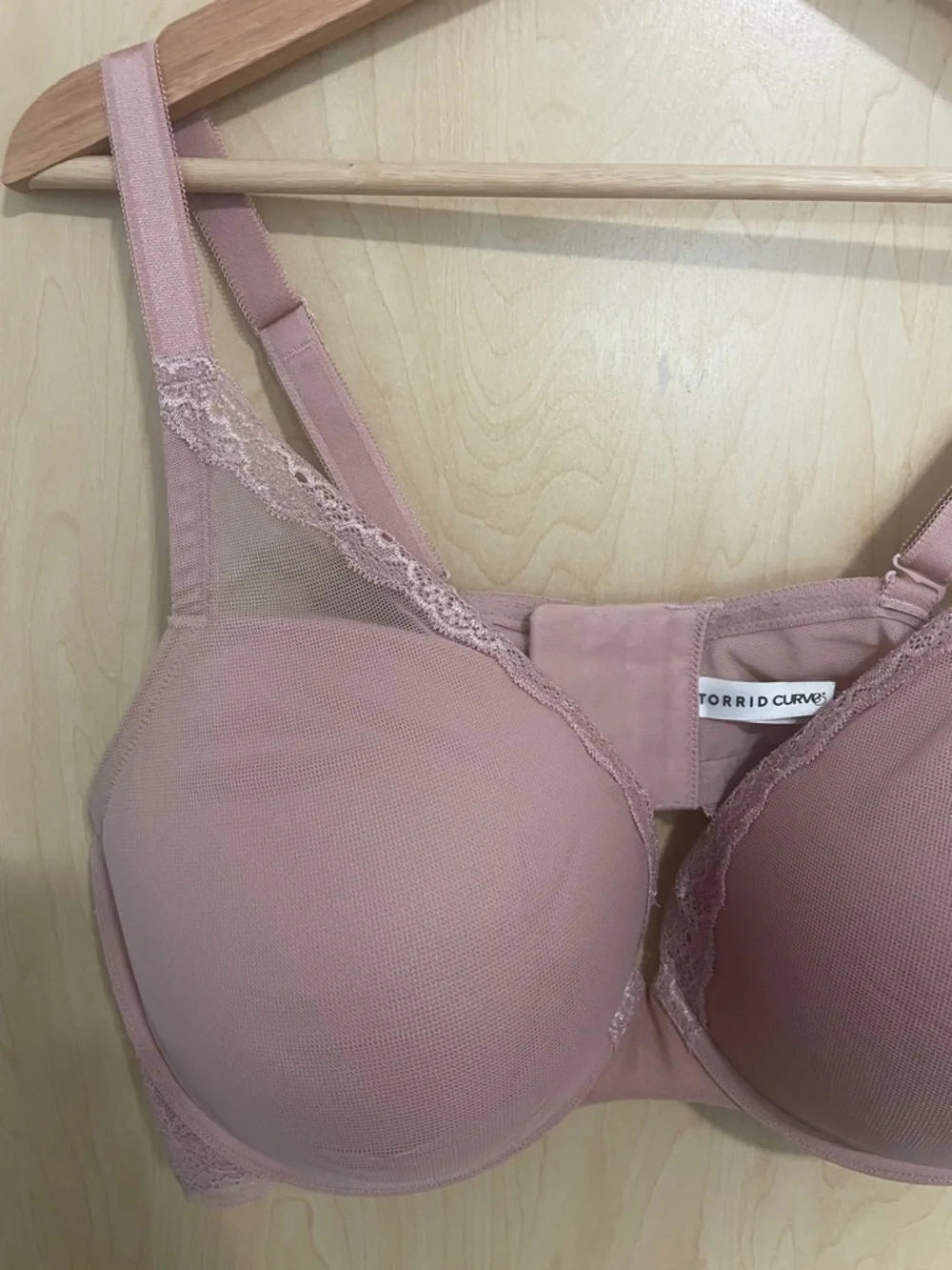 Torrid Curve Push-Up Plunge Molded Cup Lace-Trim Bra in Dusty Rose 42DDD - Picture 6 of 11